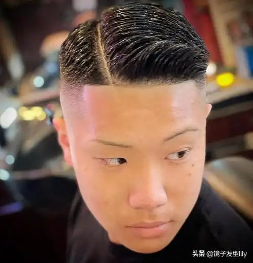 今年男生流行发型(新时尚男士发型15款)(5)