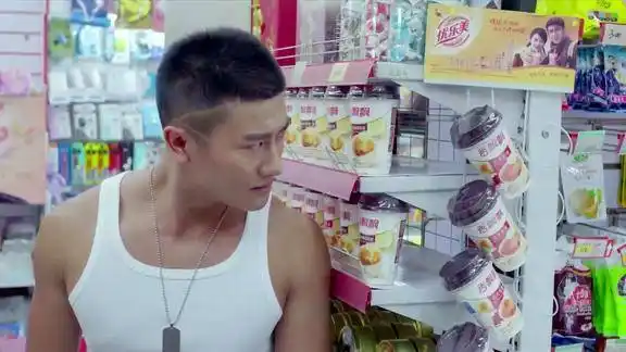 麻辣变形计:搭档刚睡着,秦升就发现嫌疑人出门,只好独自去跟踪