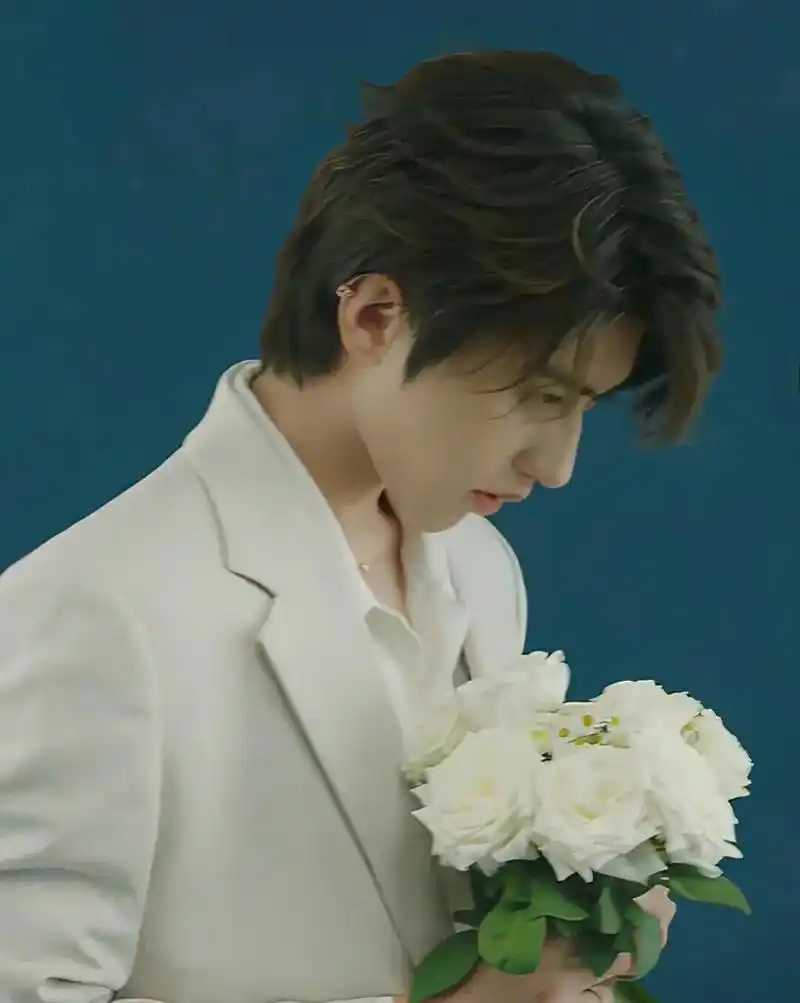 做梦素材之:坤总今天给你求婚.要图私信#蔡徐坤  - 抖音