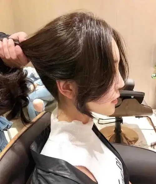 网红八字刘海发型这么受欢迎到底有多好看呢