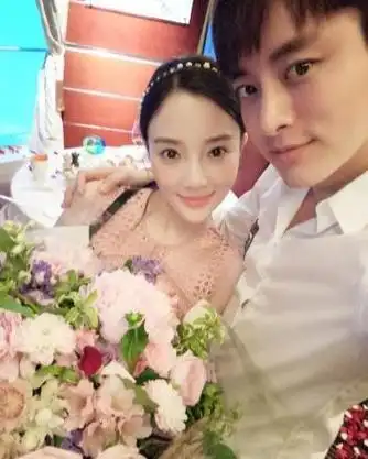 名和利救不了李小璐