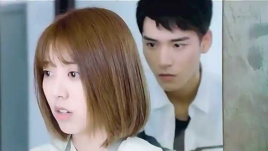 2020年4月23日发布01:56致我们甜甜的小美满,赵泛舟把周筱锁在门里