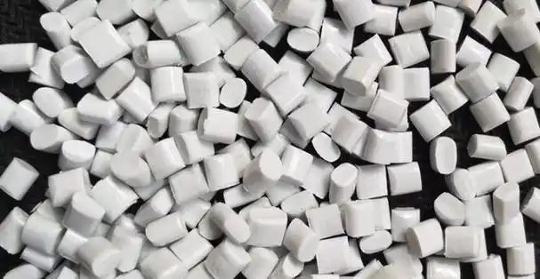 1,耐热性好,abs材料虽然在很高的温度下会变形,但前提是温度没有达到