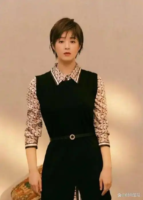 蒋欣带火了一种短发叫"齐唇发",特别适合微胖女人,洋气又减龄