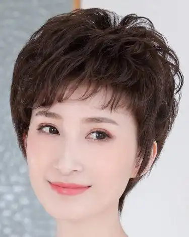 fashion talk 潮生活这款偏分短发非常减龄,发型也是很简单,高圆圆