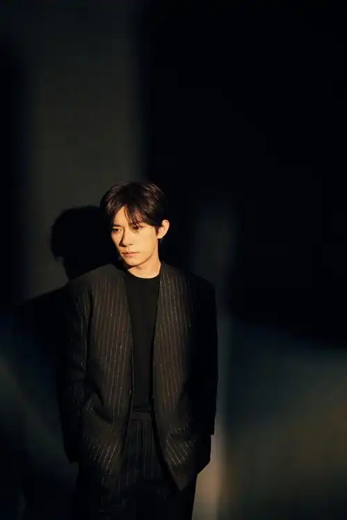 #易烊千玺竖纹西装##chc影迷电影频道#