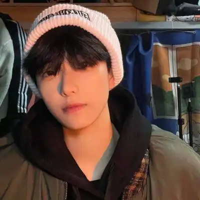 男头真人帅气高清照片冷酷个性男生超酷微信头像图片大全