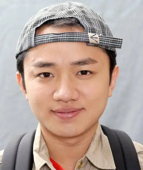 王祖蓝自曝每月见心理医生:长兄如父不容有失(图)