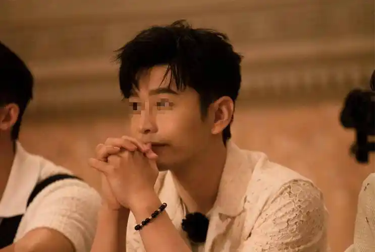 张翰"嗦菇"事件,网友直呼恶心,真是彻底沦为"油腻男"了?