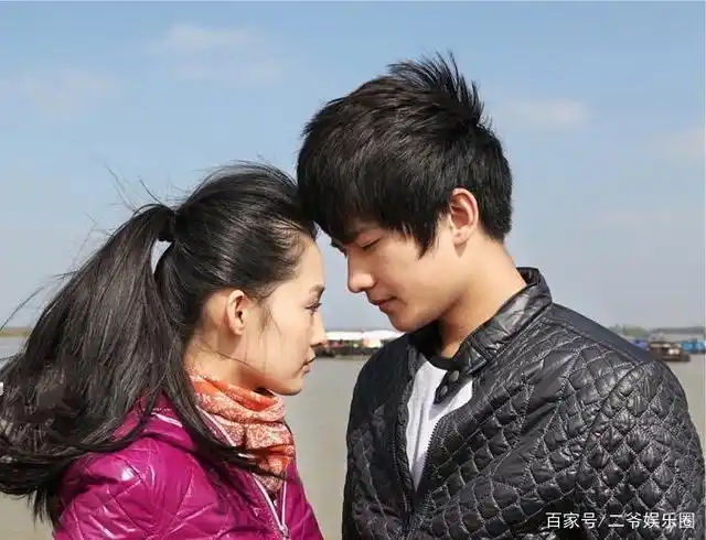 后来这部剧里杨洋,杨幂,赵丽颖,黄轩都爆过,但李沁一直中不溜的晃荡