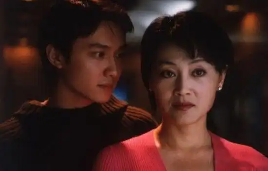 王姬冯绍峰爱情密码吻戏曝光 中国首部关于姐弟恋言情剧