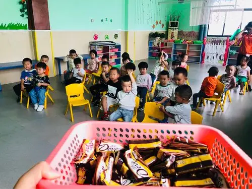 小班小朋友们这周的幼儿园生活照 - 美篇