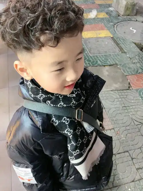 烫了小卷毛,好q