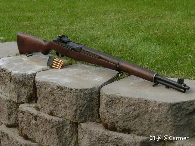 有哪些二战时的武器装备至今在仍不过时的包括改进型号