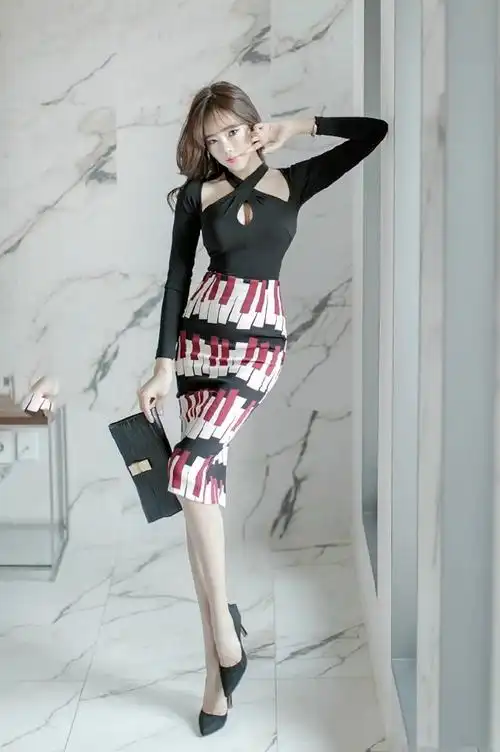 前凸后翘美女模特美腿高跟性感大胆私房照 _ 图片网