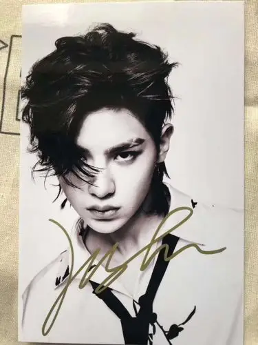 黄明昊亲笔签名 想要的宝贝赶紧私信我哦!