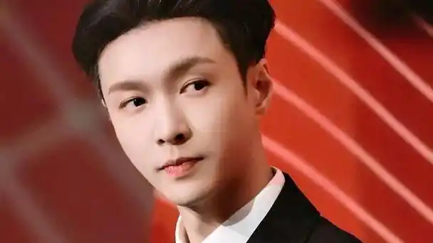 张艺兴,1991年10月7日出生于湖南省长沙市,中国内地男歌手,演员,韩国