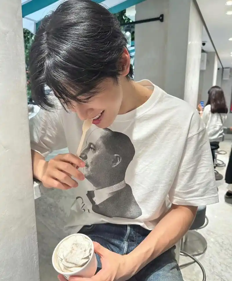 车银优的男粉丝比女粉丝更疯狂,看完这几张图你就知道原因了#明星娱乐