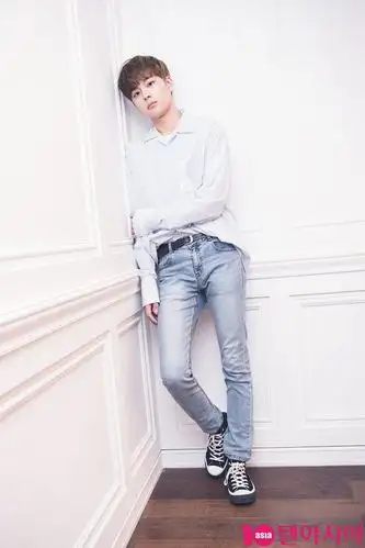 第三名. exo 朴灿烈  身高185cm