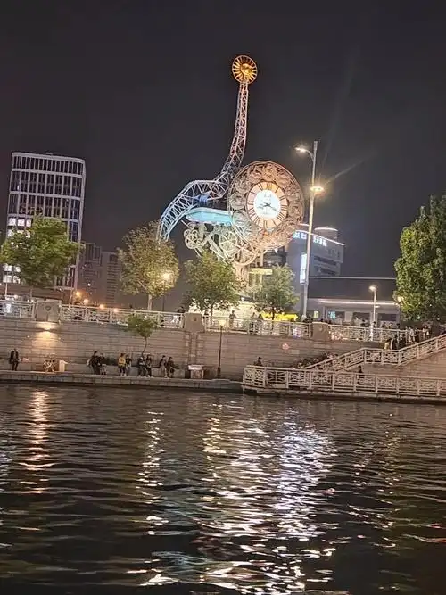 天津夜景美如画,海河两岸灯光璀璨,宛如耀眼的珍珠,让人流连忘 - 抖音