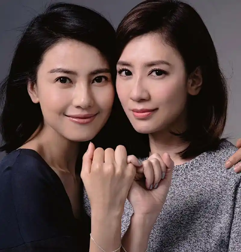 贾静雯晒与高圆圆聚会合影,满屏都是好气质与美貌,两人12年的姐妹感情