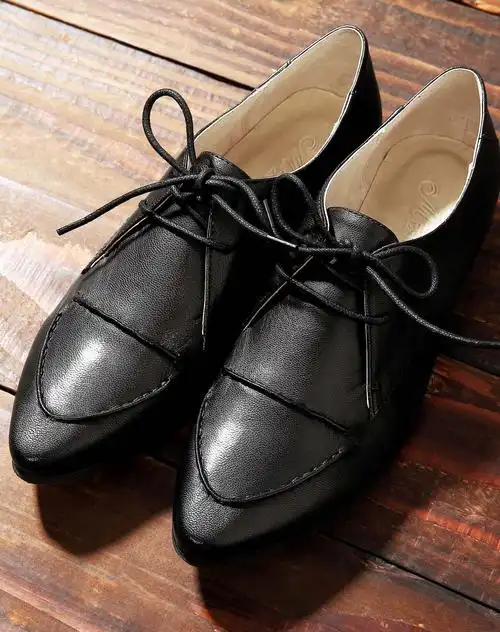 黑色舒适帅气系带平底皮鞋