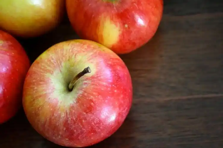 一组大苹果实物拍摄图片欣赏第4页