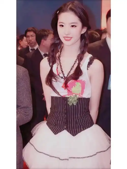 刘亦菲早期的颜值有多绝##刚出道时期的刘亦菲