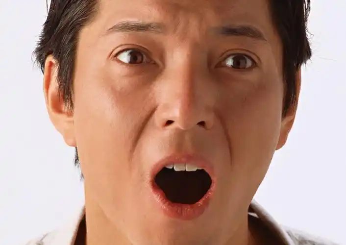 男生脸部油光满面是什么原因?怎么预防!