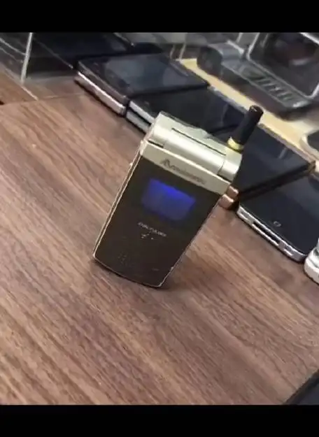 夏新a8,这玩意当时刚出来卖6000多