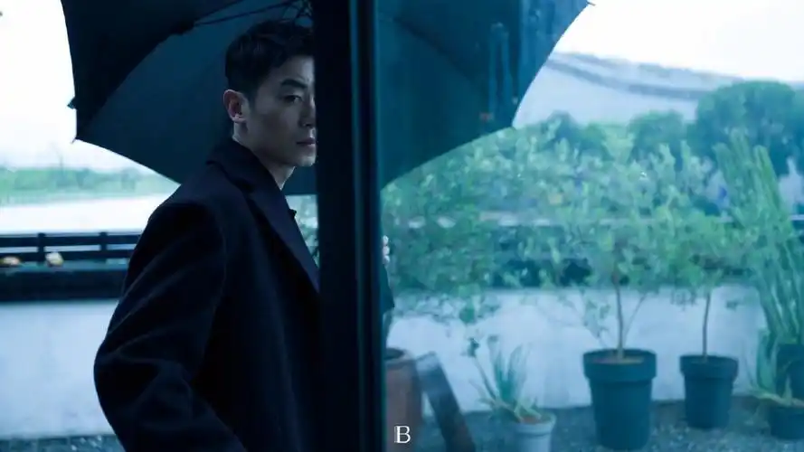 分享一组朱亚文图片给大家,图中的明星图片壁纸会点缀你的电脑桌面