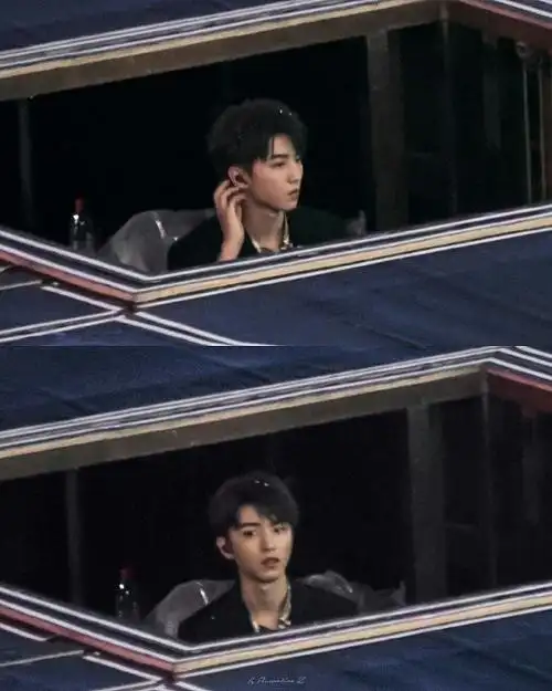 王俊凯超话"演出散场 我还独自张望"这次一定不会再让你到处寻找那片