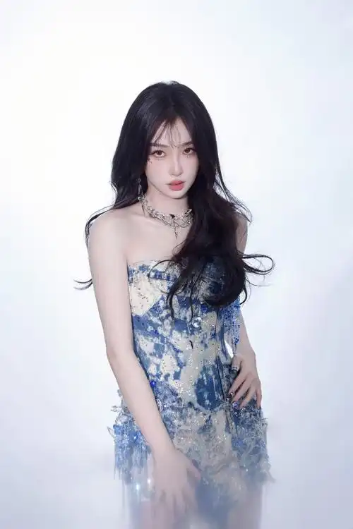 冷冽清泉于是无声降临92@虞书欣esther清新上线!