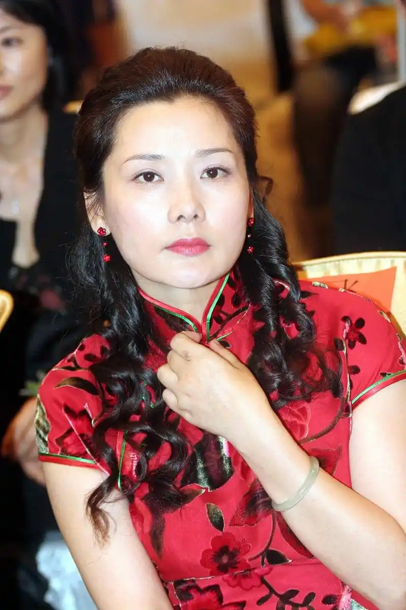 何赛飞拿到金鸡奖,网上却没有任何动静,没有明星祝贺,没有媒体追捧