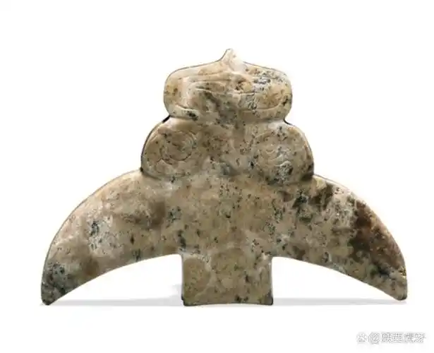 良渚文化 · 玉鸟,良渚博物院 藏