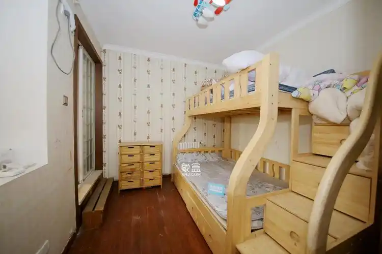 烈士公园观景房 鹏程世家大三房带露阳台出售