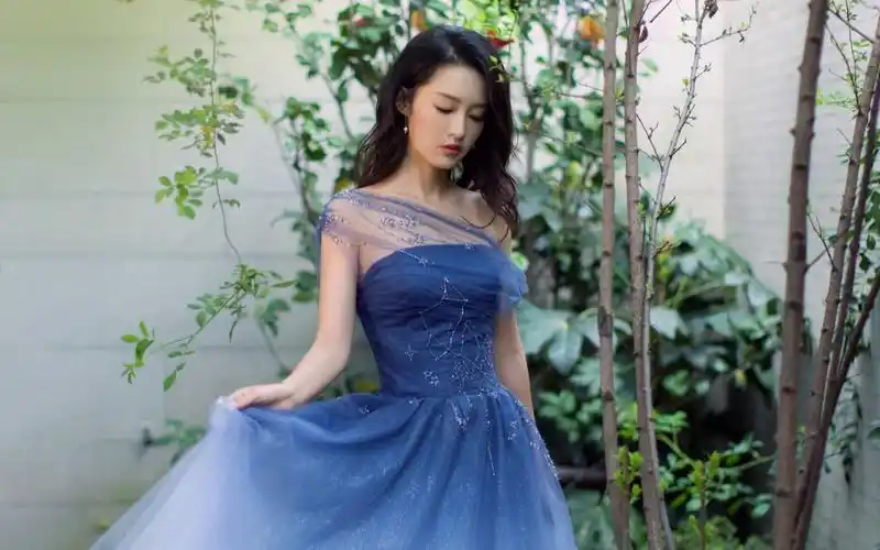 李沁优雅壁纸36