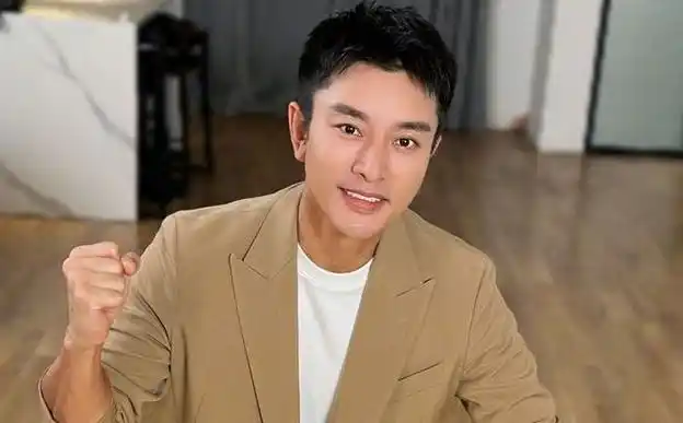 贾乃亮新恋情曝光带短发美女回家过夜与李小璐复婚无望