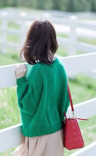 女生 背影 高清 壁纸