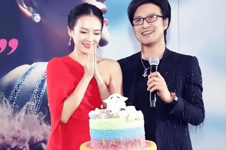 以36岁本命年为主题的生日派对,成了章子怡人生最难忘的美好时刻.