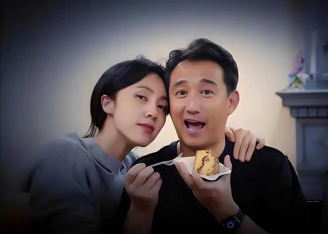 早前,黄磊妻子孙莉在个人社交平台分享了女儿黄多多戏剧表演的现场照