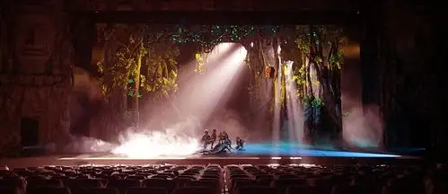 爵士音响助柬埔寨国宝级制作大型史诗情景剧吴哥王朝开演