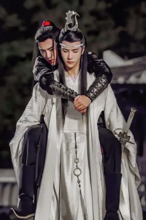 陈情令播出一年后:陈卓璇参加女团,王一博成导师,肖战却很惨