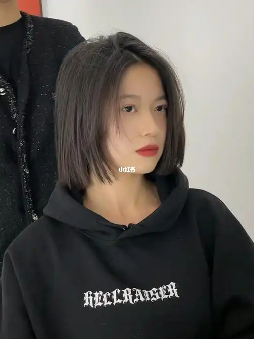 短发终结者超a短发八字刘海高级感短发