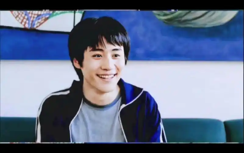 【刘烨】刘烨的笑容甜在了我的心巴上【年轻的烨子太帅了】【这是阳光