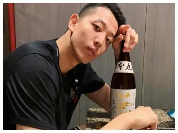 为何骂人沈梓捷队友有问题大鸟上赛季去酒吧禁赛坑球队被扒