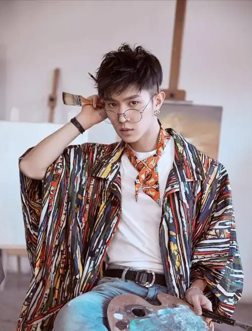 马伯骞家到底多有钱(马伯骞:家世显赫身价过亿)