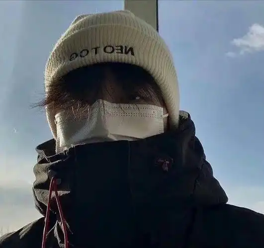 这组男生头像嘎嘎好用!__财经头条