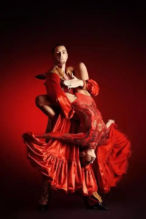 烈焰红唇的西班牙斗牛舞看到血脉直冲