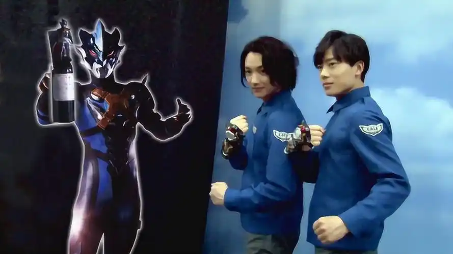 泰迦奥特曼花絮:工藤优幸给托雷基亚送生日礼物,还邀请雾崎加入伊吉斯